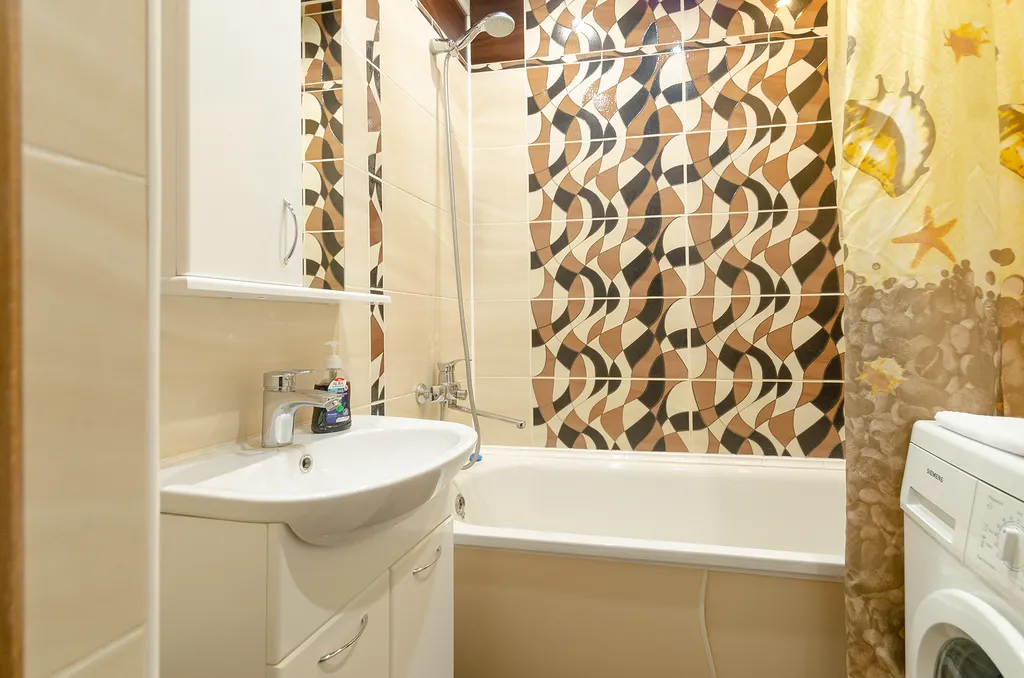 2 комнатная возле МТВ центра