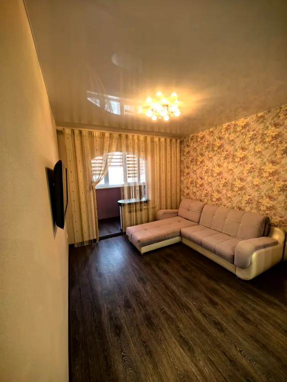 Хорошая студия возле Ауры