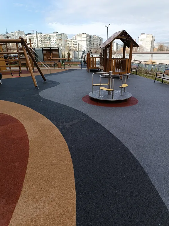 Новая квартира с видом на бухту, Маркхотскийй хребет и гору Колдун