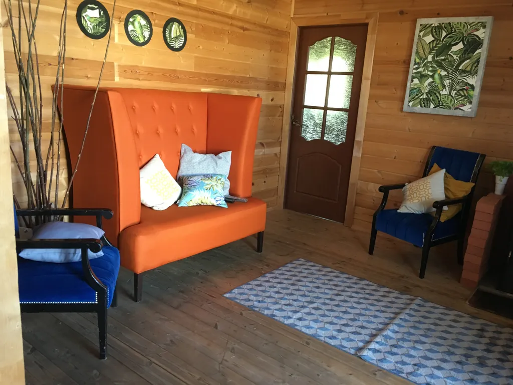 Уютный дом с пятью спальнями на берегу водохранилища