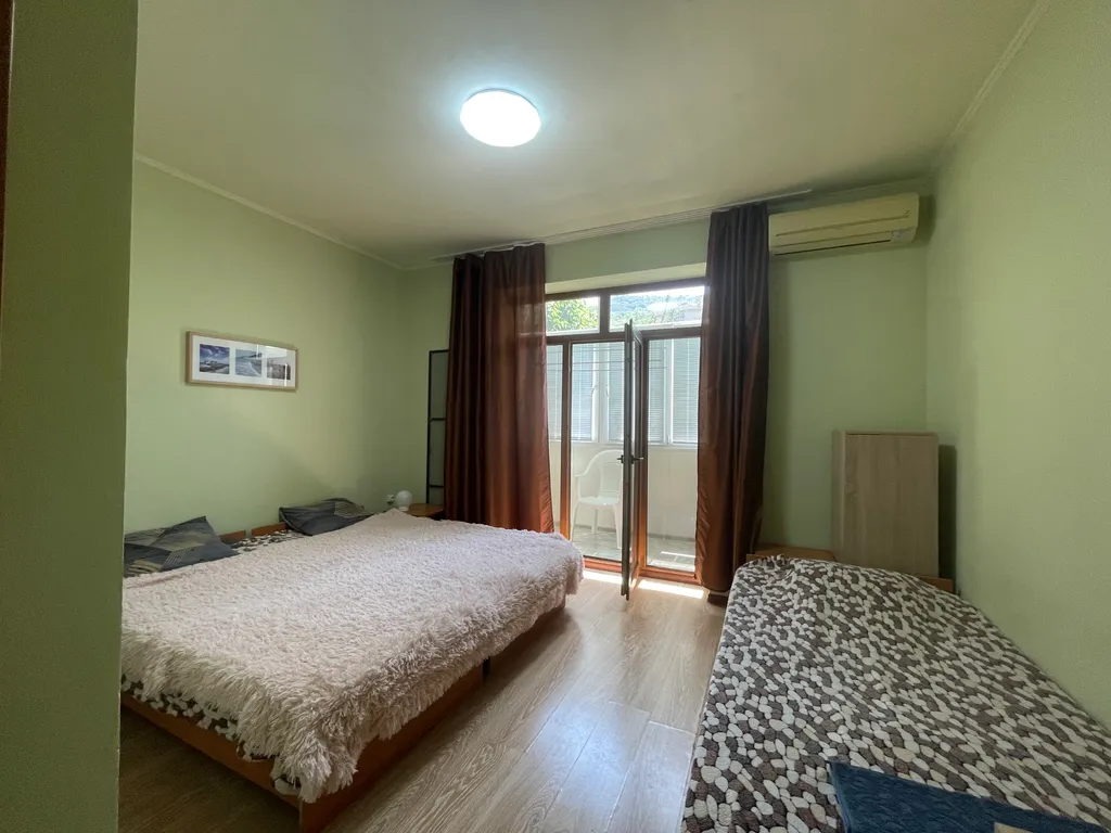 Уютная квартира-студия, с  балконом