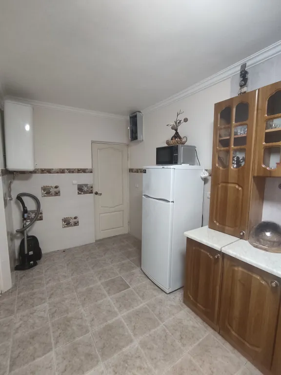 Эллинг на берегу моря