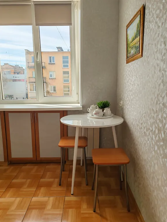 Светлая 2-комнатная квартира с библиотекой на Студенческом бульваре у ПетрГУ