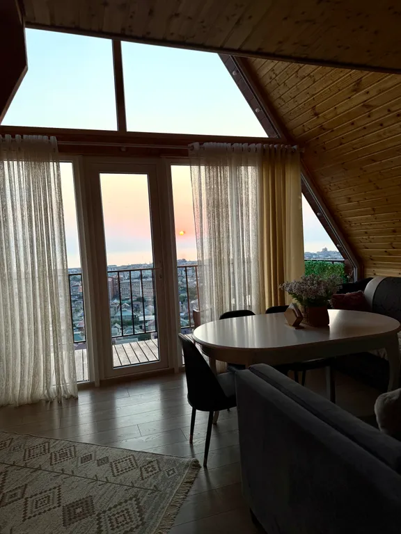 Коттедж с панорамным видом на город