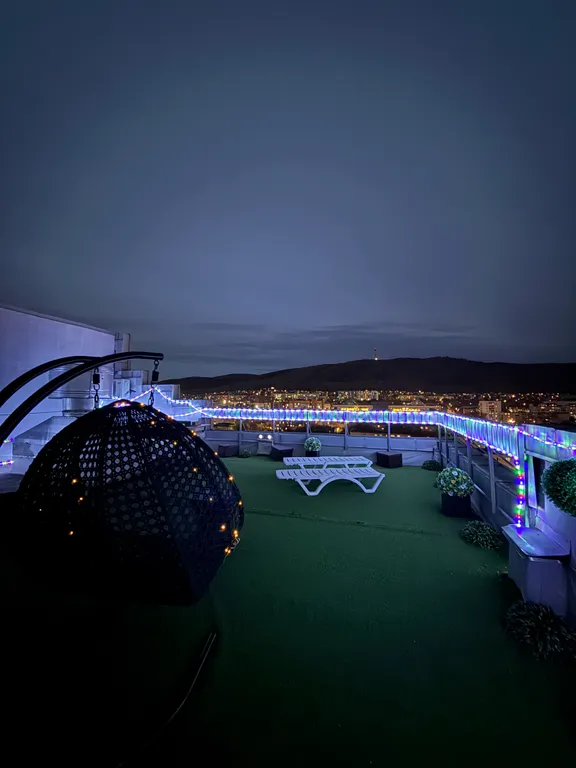 Видовой пентхаус-студия с террасой в самом центре