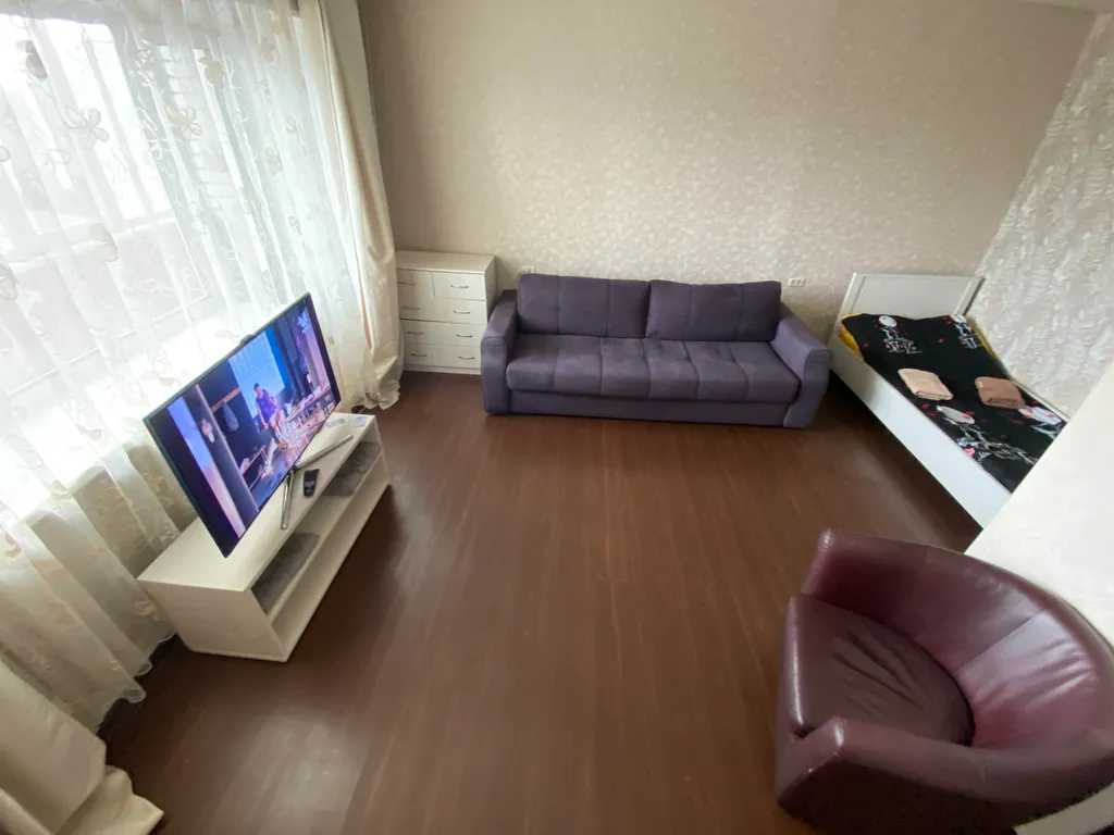 Уютная квартира в спальном районе, 3 спальных, smart tv wifi, балкон