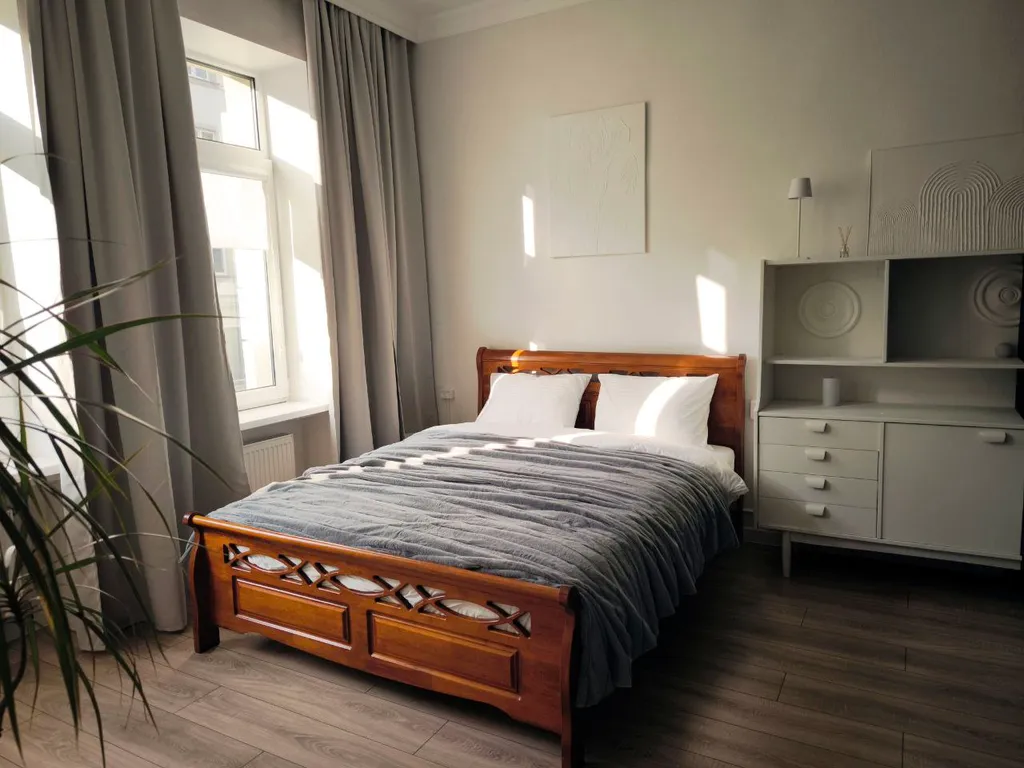 Квартира Квартира профессора в центре  у парка Луизы — Калининград