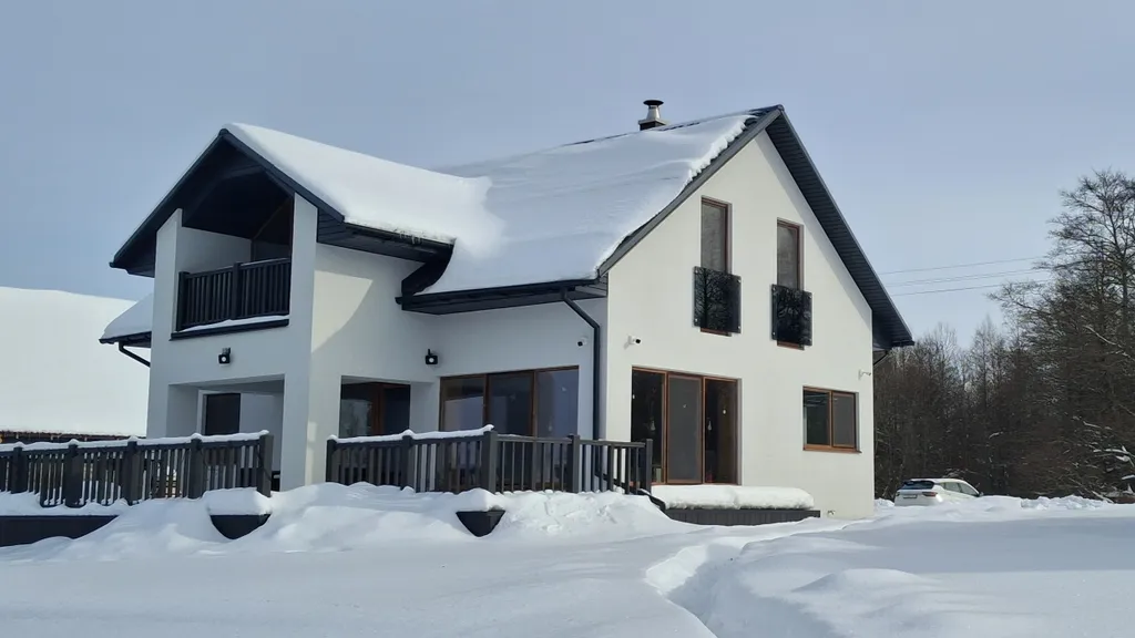 Современный дом на берегу озера в национальном парке Браславские озера