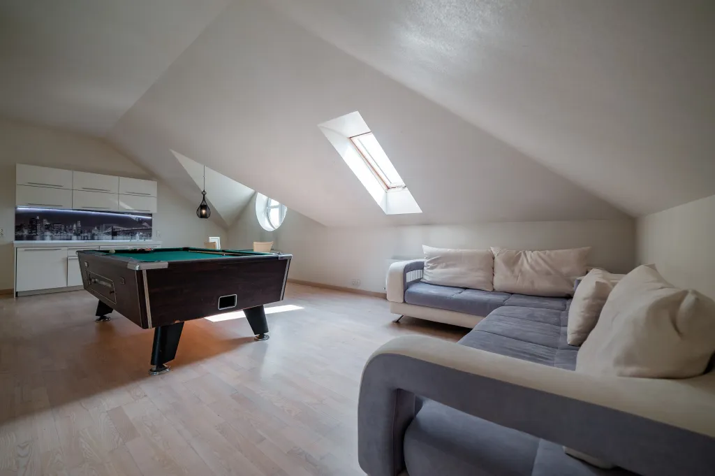 10-комнатный Дом