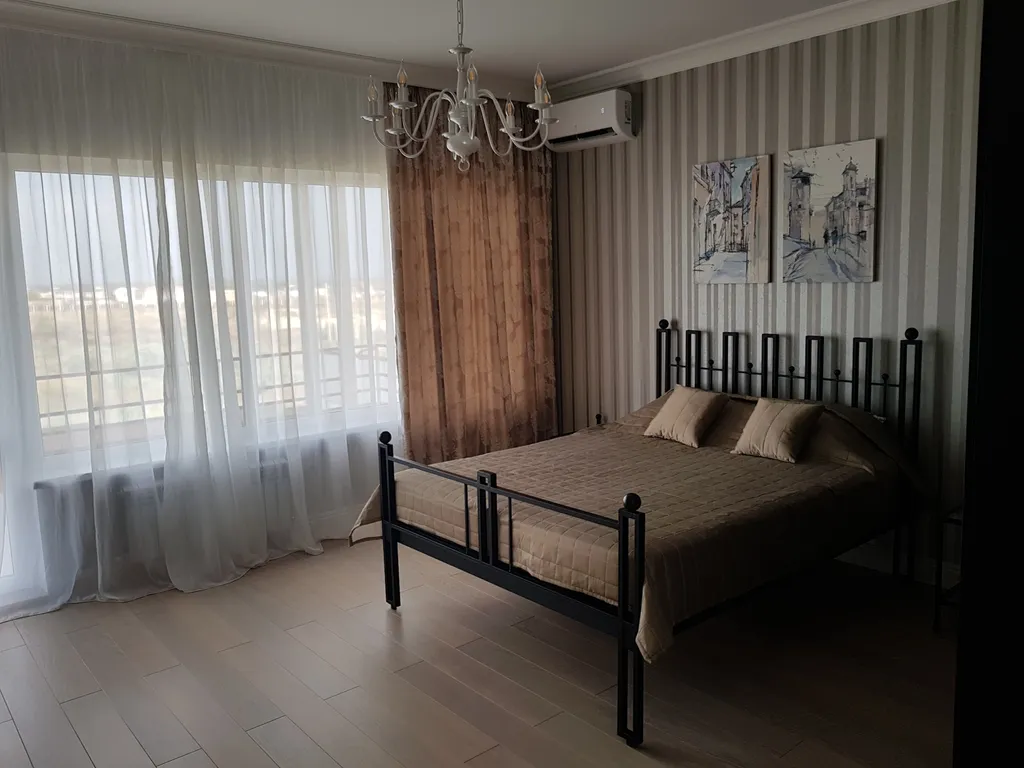 Вилла на 2 линии от моря