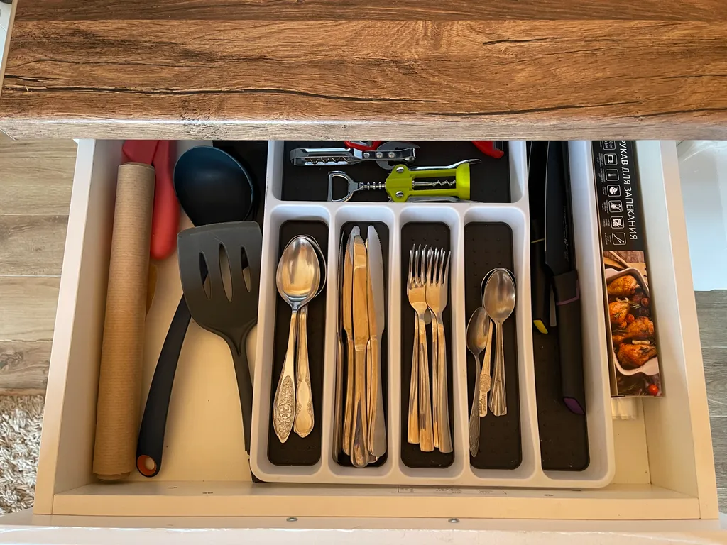 Уютный дом у леса и озера