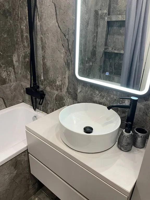 Квартира Квартира Новая двухкомнатная на Планете — Красноярск