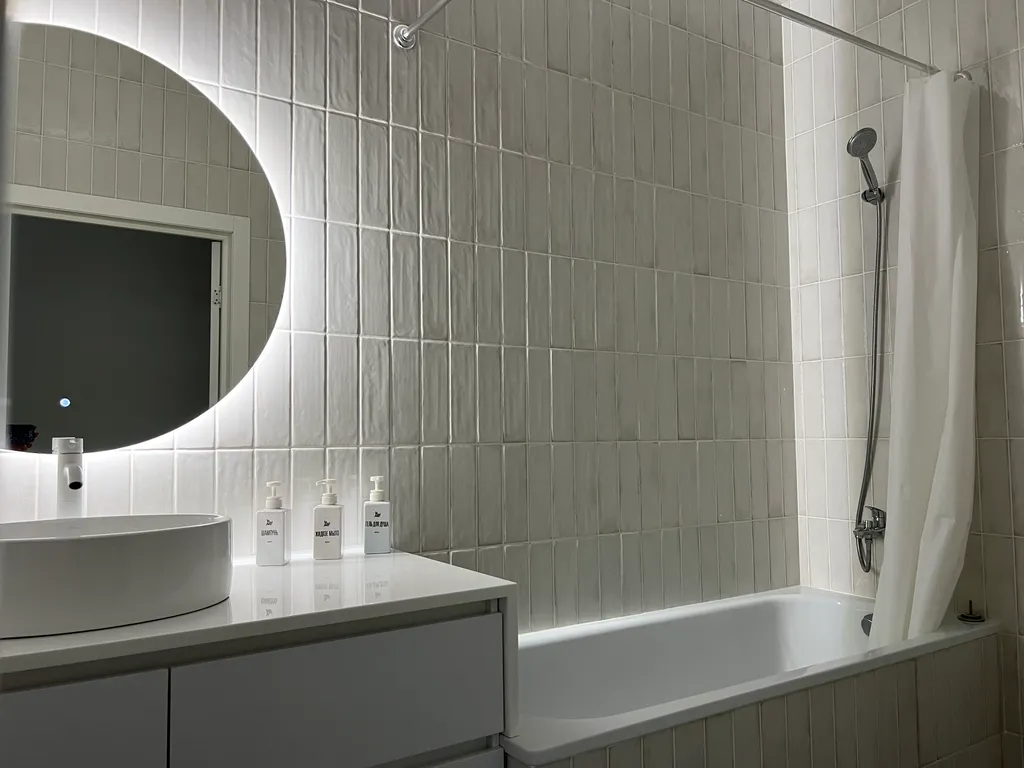 Современная квартира с кондиционером в центре города