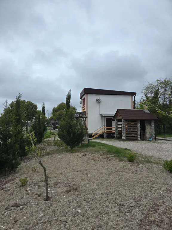 Дом-коттедж на берегу моря Изумрудный берег