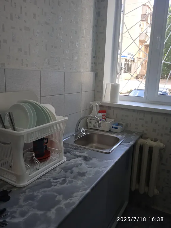 Не дорогая квартира центр всё рядом 300 метров от жд вокзала