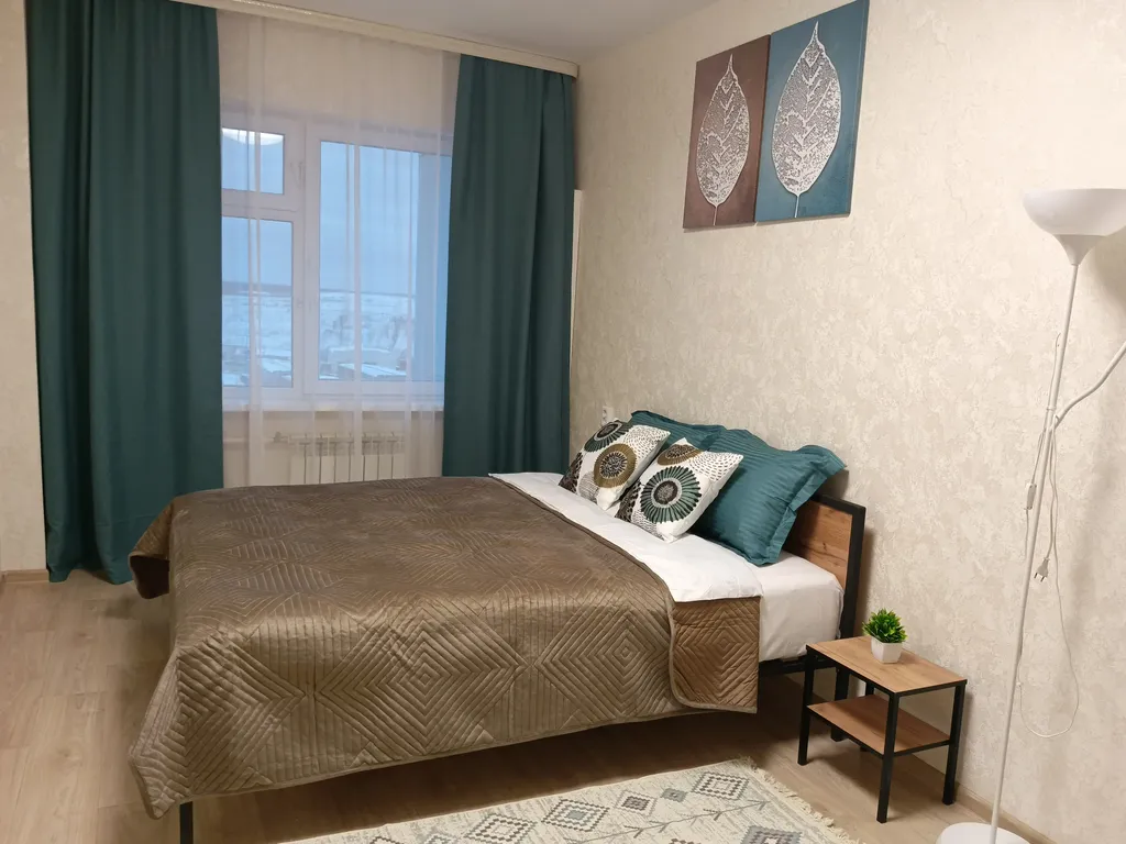 Уютные 2х комнатные апартаменты в новом доме с  видом на карьер "Мир"