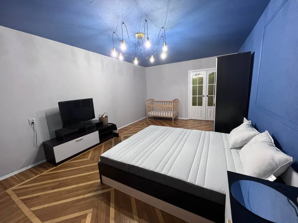 4-комнатная Квартира