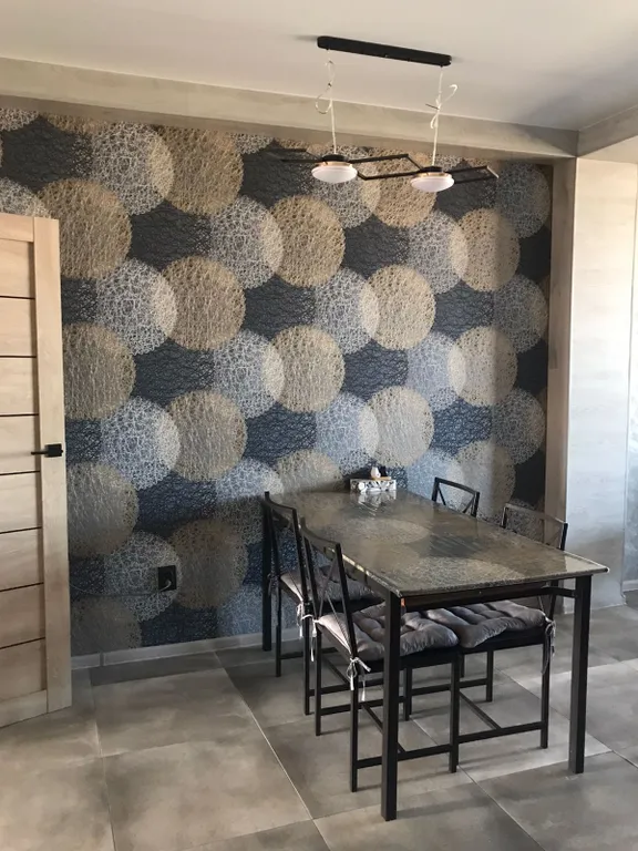 На берегу моря Севастополь, Рашад