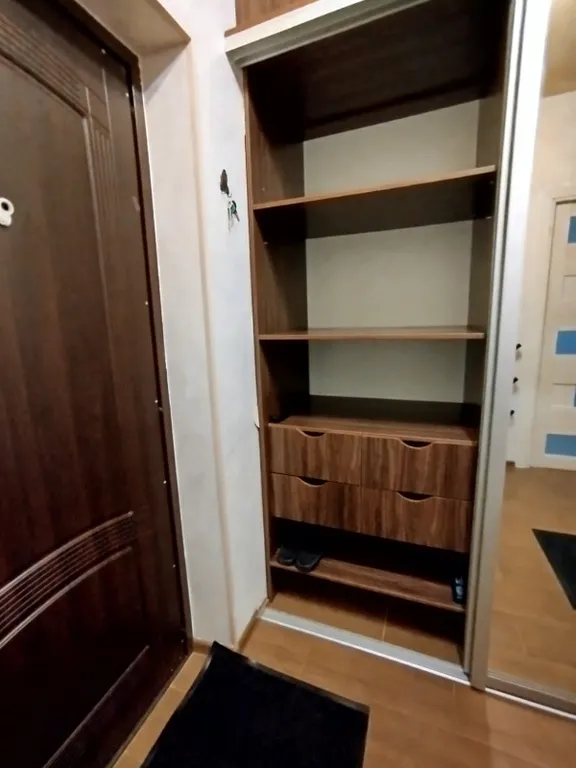 Замечательная квартира в районе 7 горбольницы с видом на горы