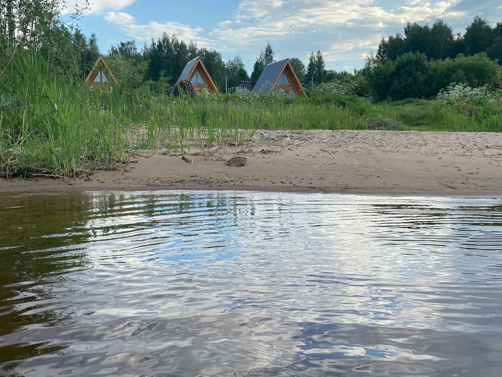 Домик  А-фрейм на берегу Волги