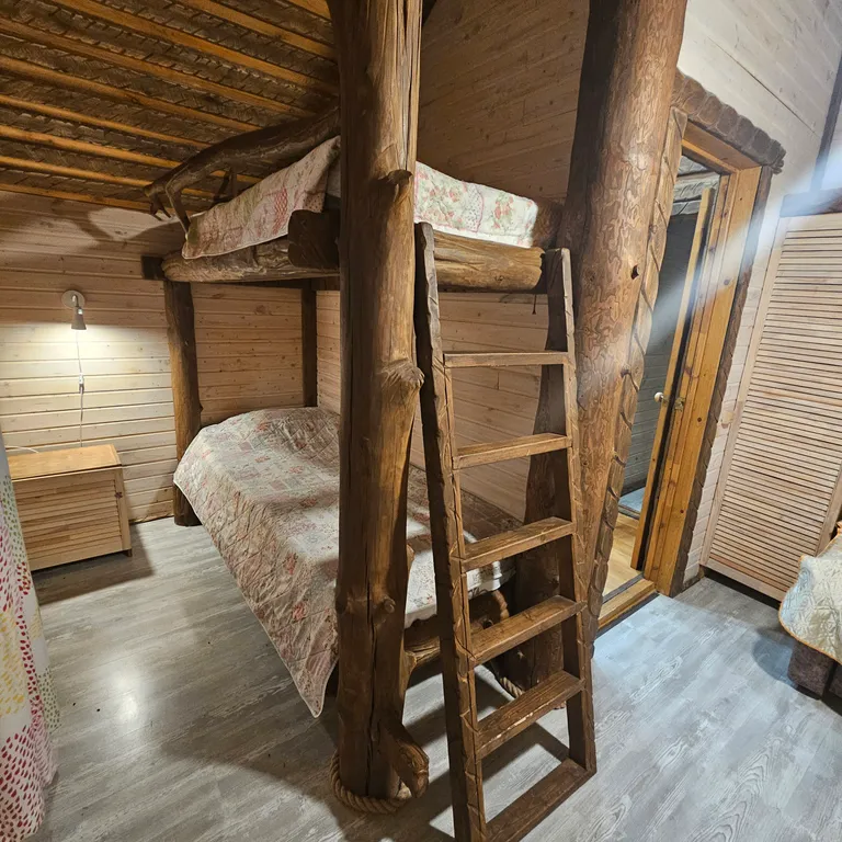 Большой дом в Карелии на Медовом Ранчо у озера Онего