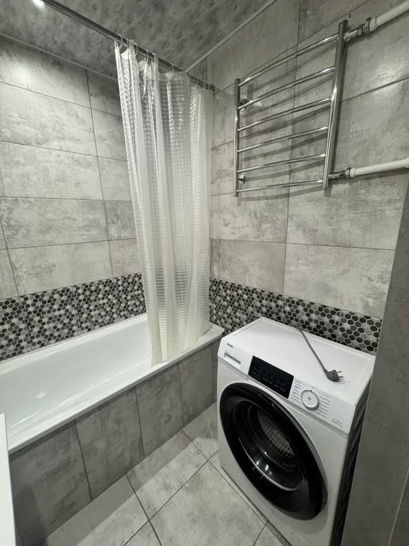 Просторная 2-х комнатная квартира с евроремонтом