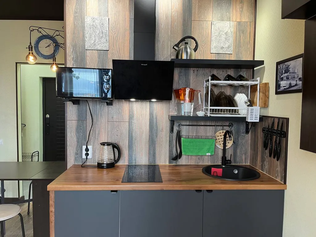 Студия с видом на бухту и горы