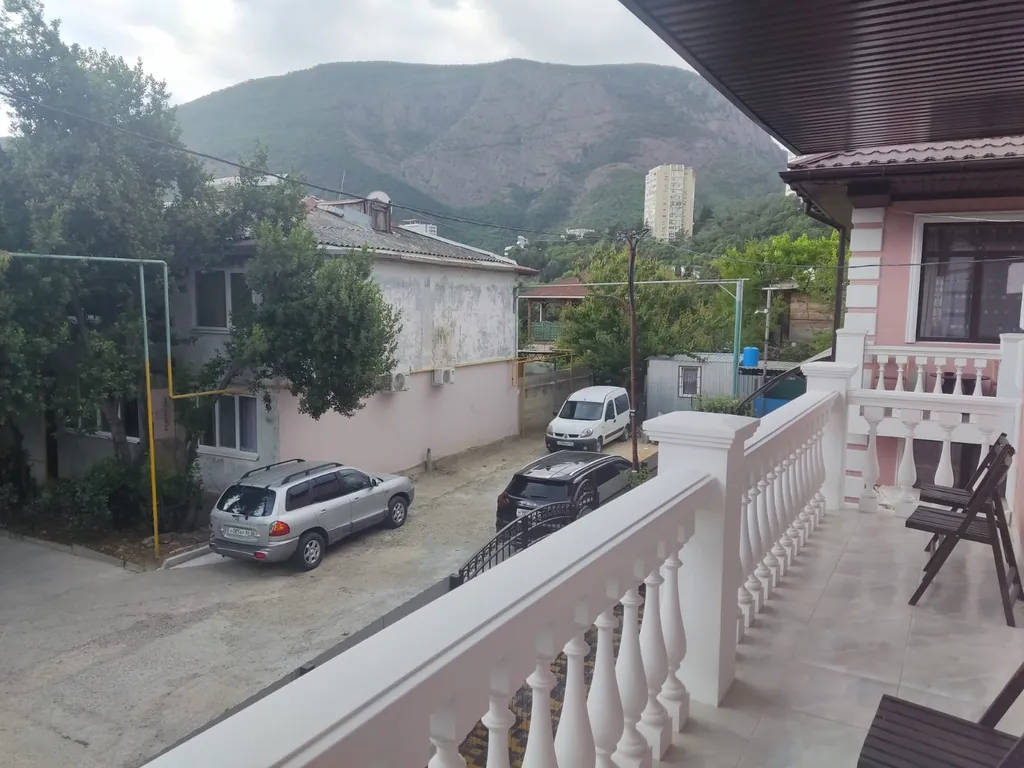 Двухэтажный дом под ключ с двором