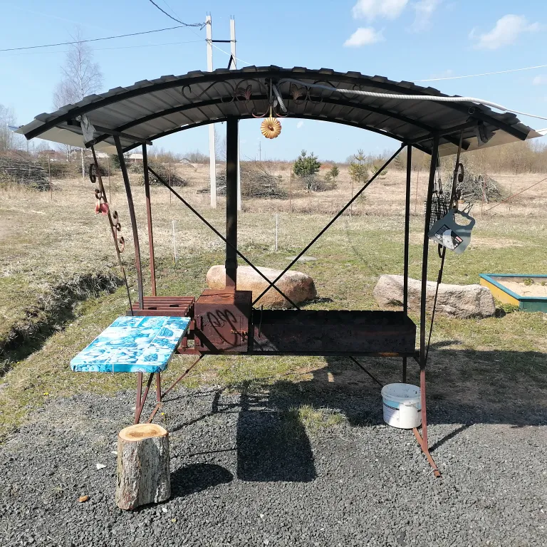 Новый дом с сауной возле леса