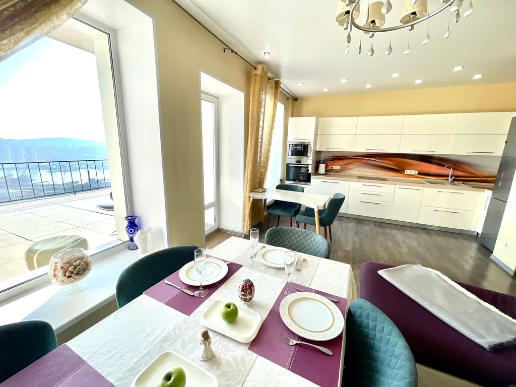 Большой коттедж - Lucky Home в центре с видом на  Золотой Рог