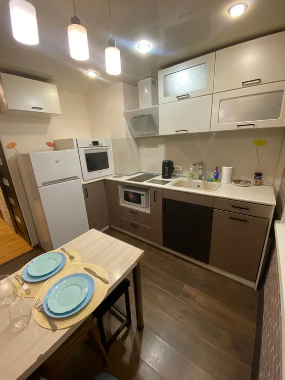 2-комнатная квартира с видом на город и балконом