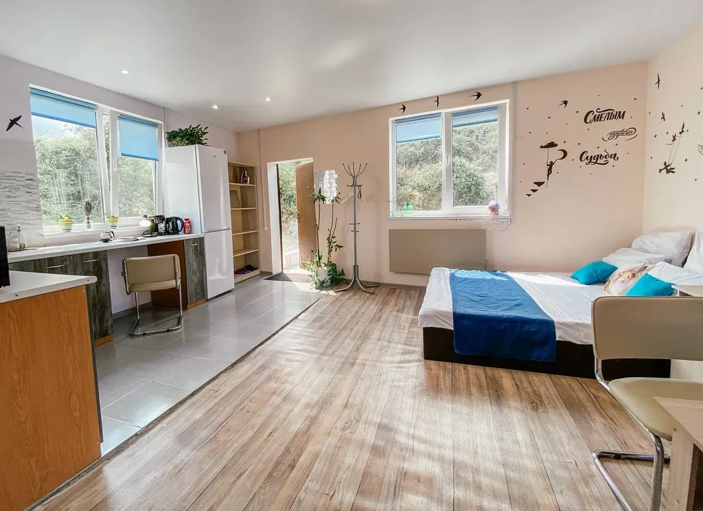 Квартира Квартира в стиле Антуан де Сент-Экзюпери, сказка Маленький принц — Севастополь