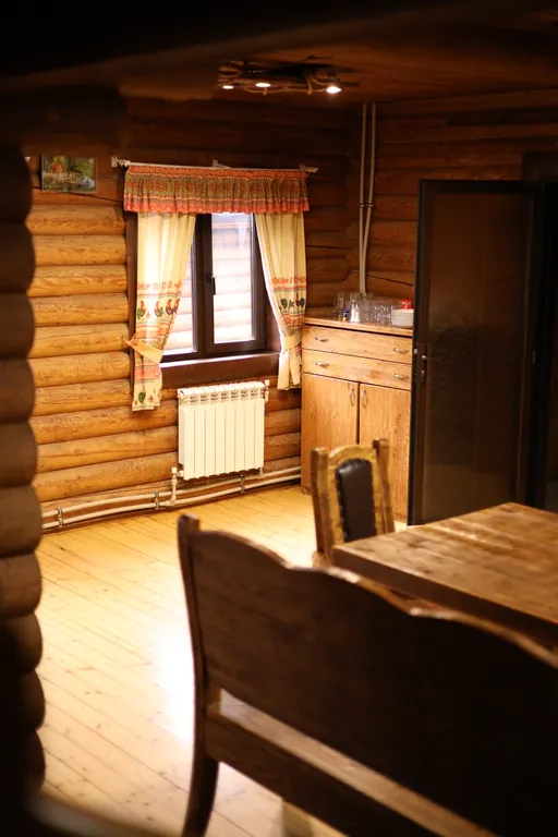 Коттедж с двумя спальнями, баней и открытым бассейном