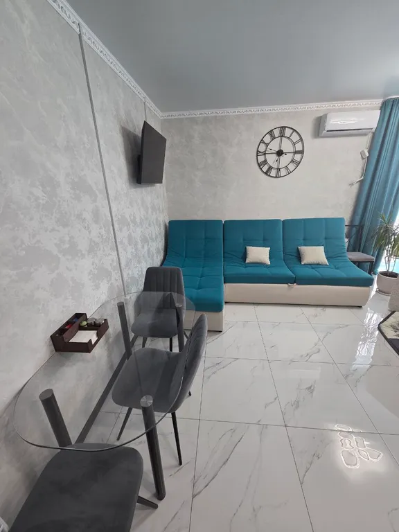 Уютная квартира-студия на набережной