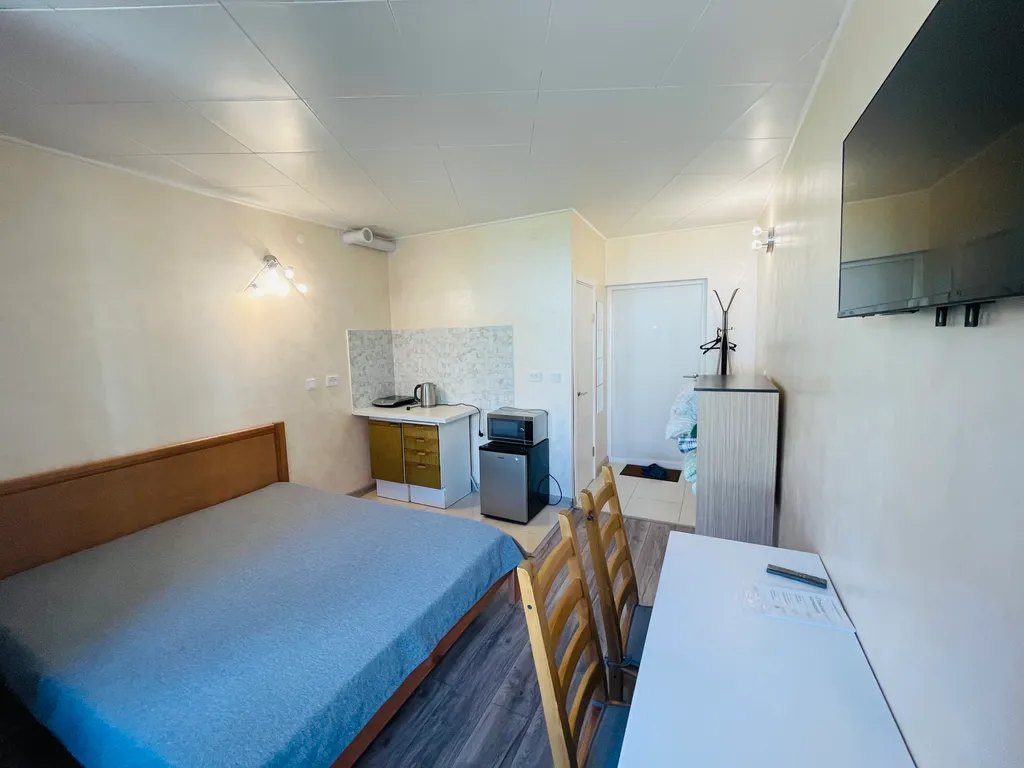 Уютный номер с выходом в сквер Волкова