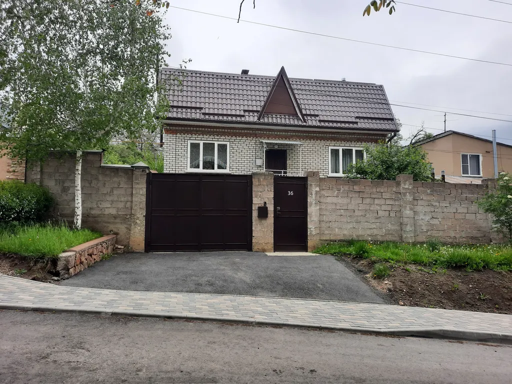 2х этажная часть дома с садом