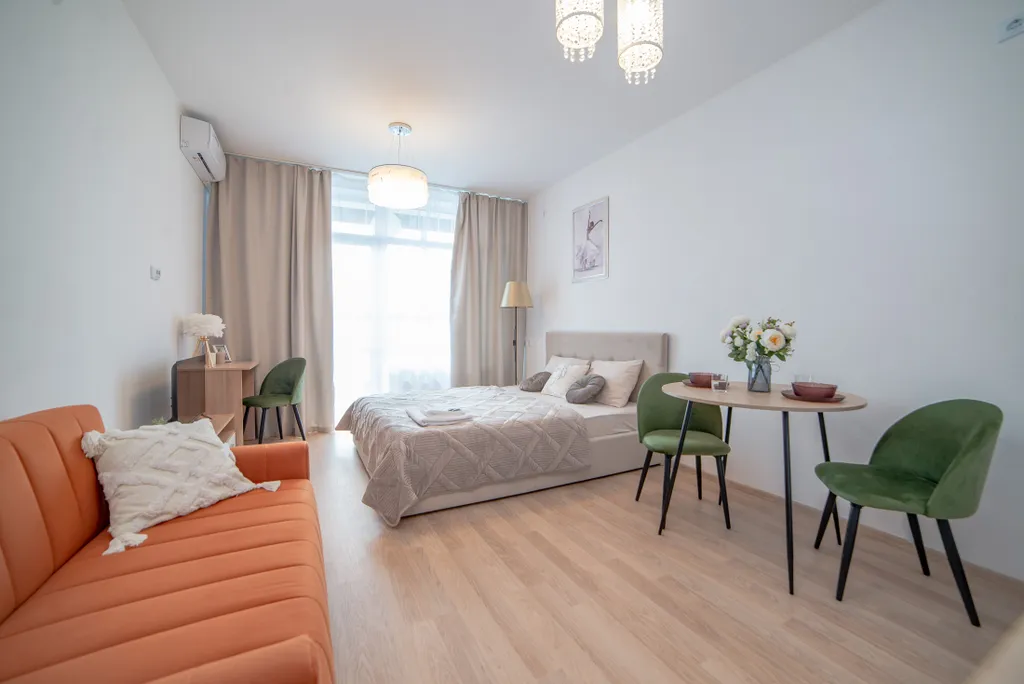 Квартира Студия с лоджией для 4-х гостей — аренда посуточно в Екатеринбург