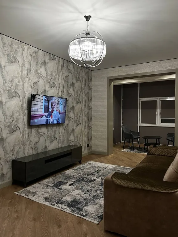 Двухкомнатная квартира с дизайнерским ремонтом