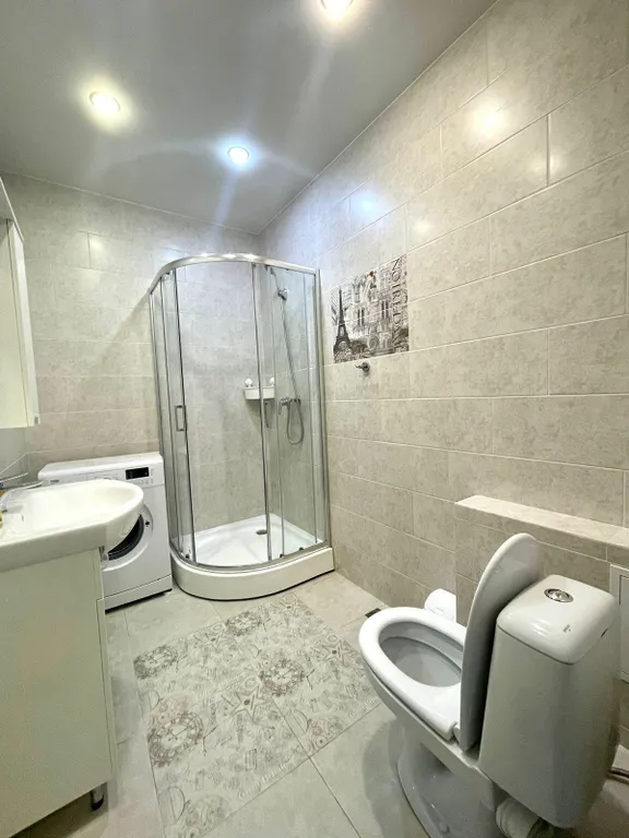 Эллинг на берегу моря