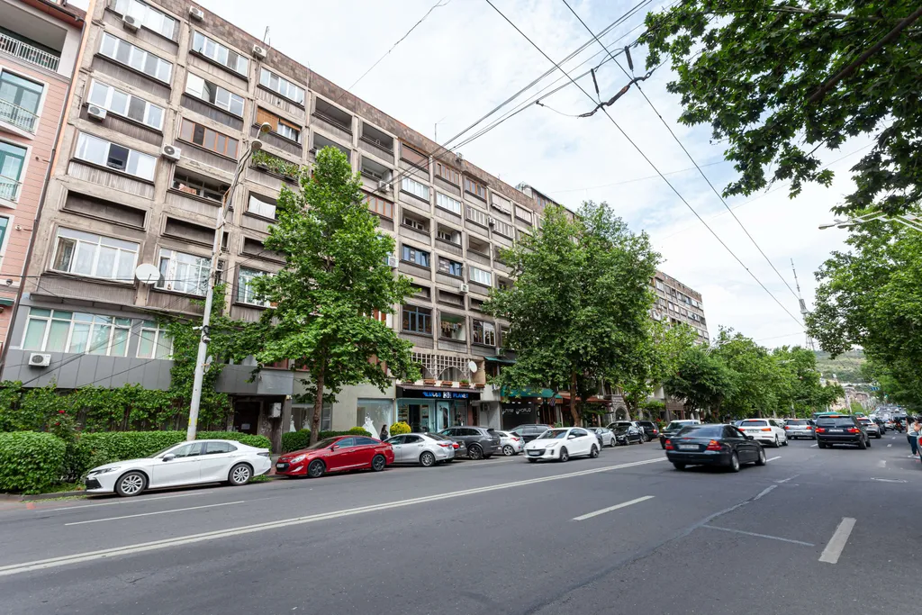 Маленькая уютная квартира с 2 спальнями в центре