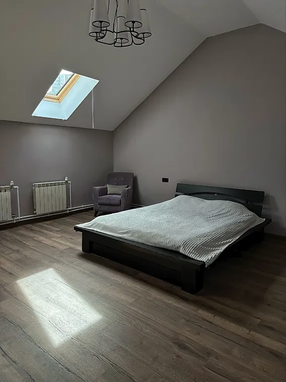 Коттедж Дом вблизи Суздальских озер с зоной отдыха и прудом — Санкт-Петербург