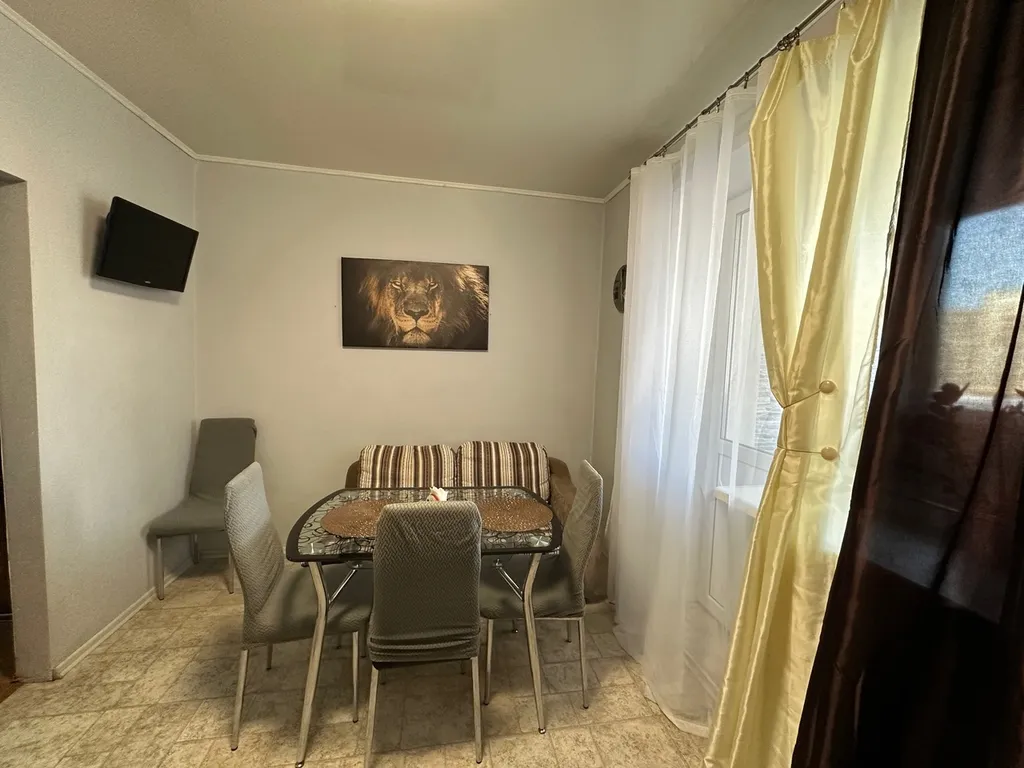 Крупногабаритная уютная 2 -х комнатная квартира