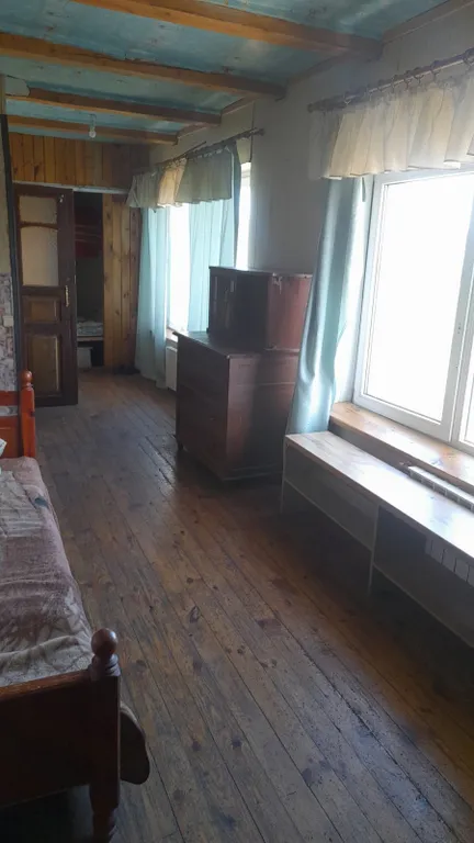 Большой дом с бассейном и диско, в ретро стиле около аэропорта Минск