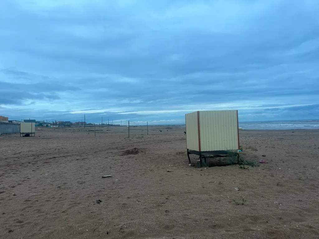 Дом на берегу Каспийского моря