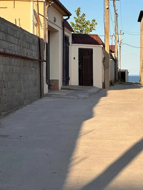 Коттедж Уютный домик на берегу моря — Махачкала