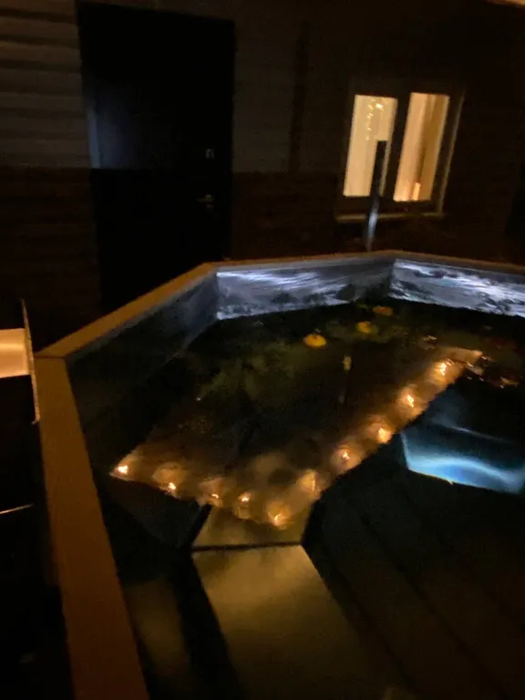 Уютный дом у реки в стиле прованс