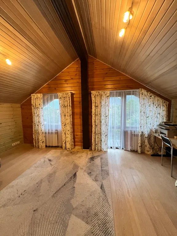 Дом на берегу маны