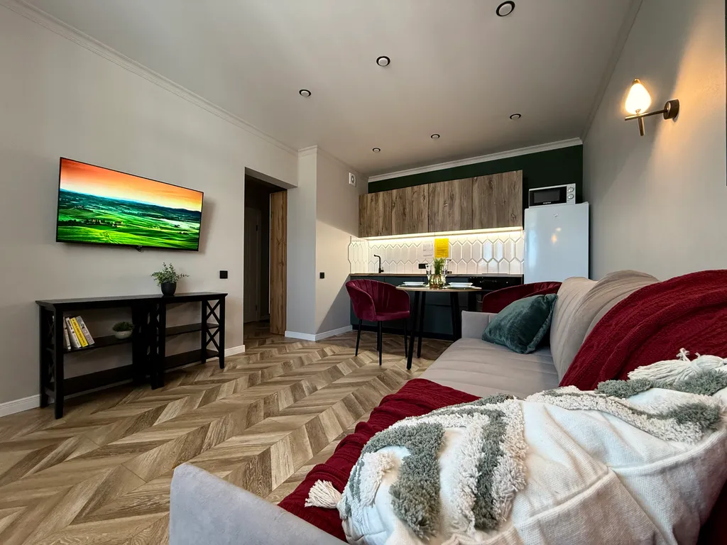 Красивая квартира на Уральской (Чкалова)