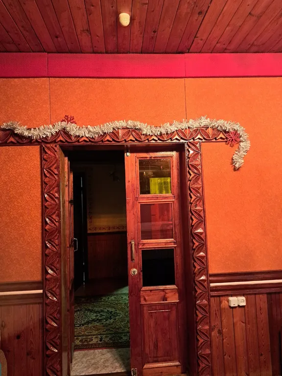 Дом на берегу реки в санаторно-курортной зоне