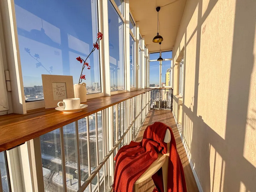 Видовые апартаменты на 21 этаже с панорамным балконом. Пока свободно!